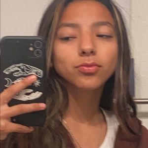 Meet your Posher, Bella